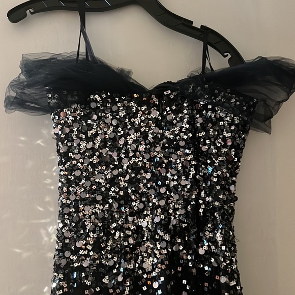 Adriannna Papell Collection evening gown - Picture 6 of 11